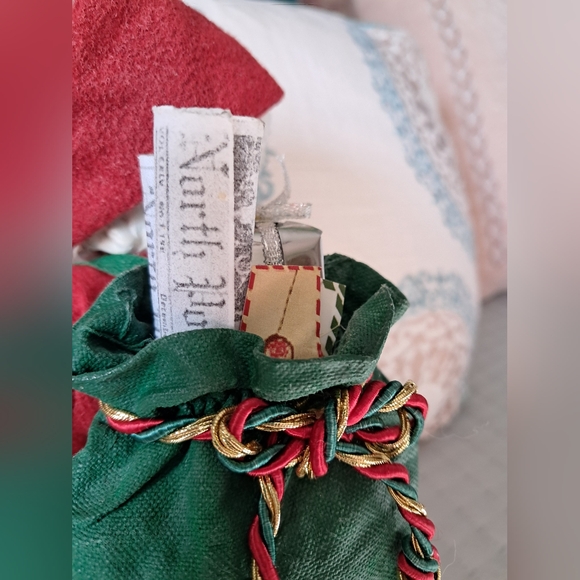 Vintage Santa Claus 1998 Composite 1960s Style Collectible 10" Holiday Figurine - Picture 10 of 14